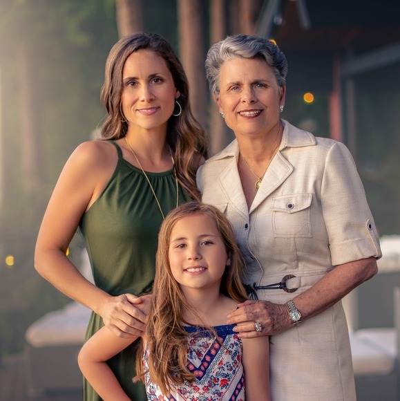 Meet your Posher, Sharon - Picture 1 of 1